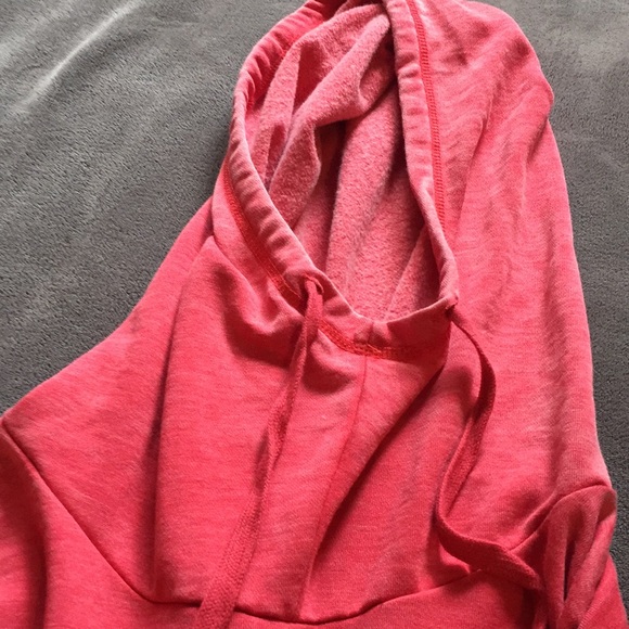 Red crop top - Picture 3 of 4